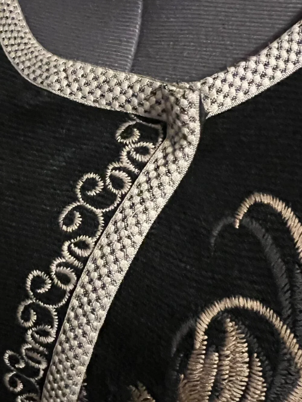 Johnny Was Embroidered Sweater Tunic - Picture 6 of 16